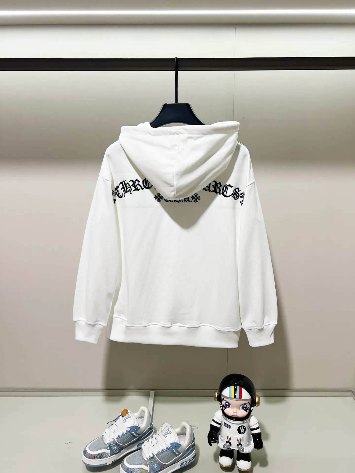P260 chrome hearts/Chrome Hearts 420g pure cotton hooded sweatshirt, classic Sanskrit letter LOGO embroidery on the front and back, official synchronization, 1:1 original mold opening, fashionable personality, versatile trend, pure original quality, original washed fabric, tag, collar label, washed wheat, three complete standards, color: black, white, pink. Size: XS-L